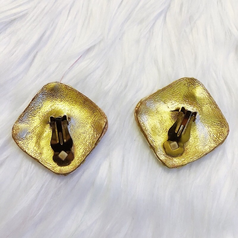 Anchor Gold Stars Leather Button Clip Earrings - Picture 2 of 2